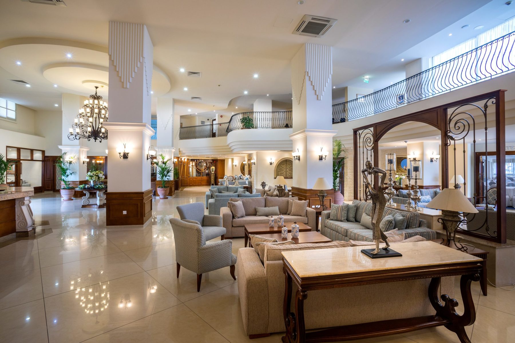 Aquamare Beach Hotel, photo 2 of 6