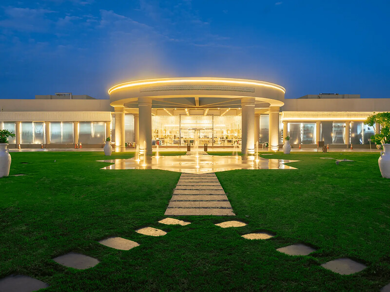 Aurora Oriental Resort, photo 4 of 11