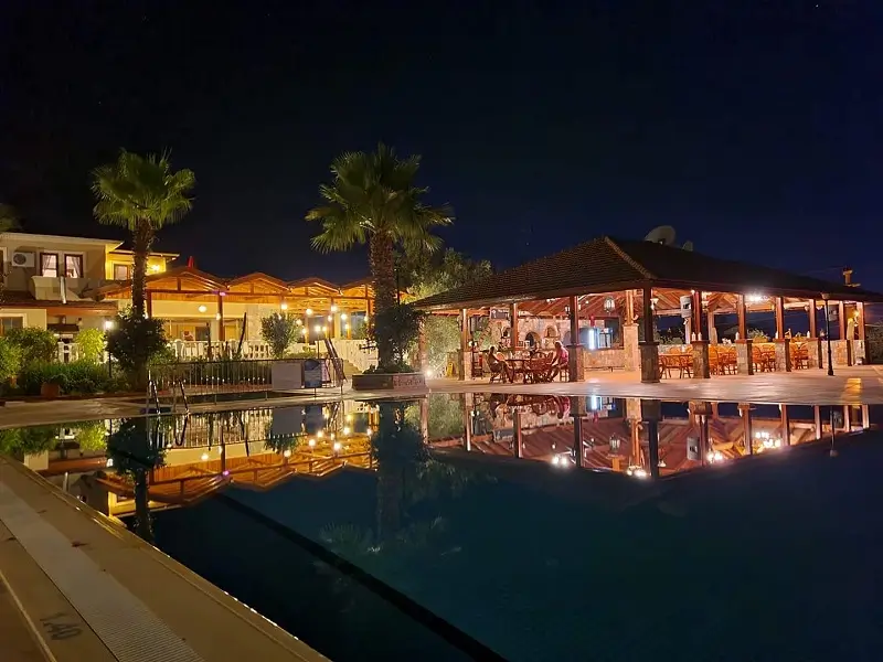 Celay Hotel, photo 6 of 9