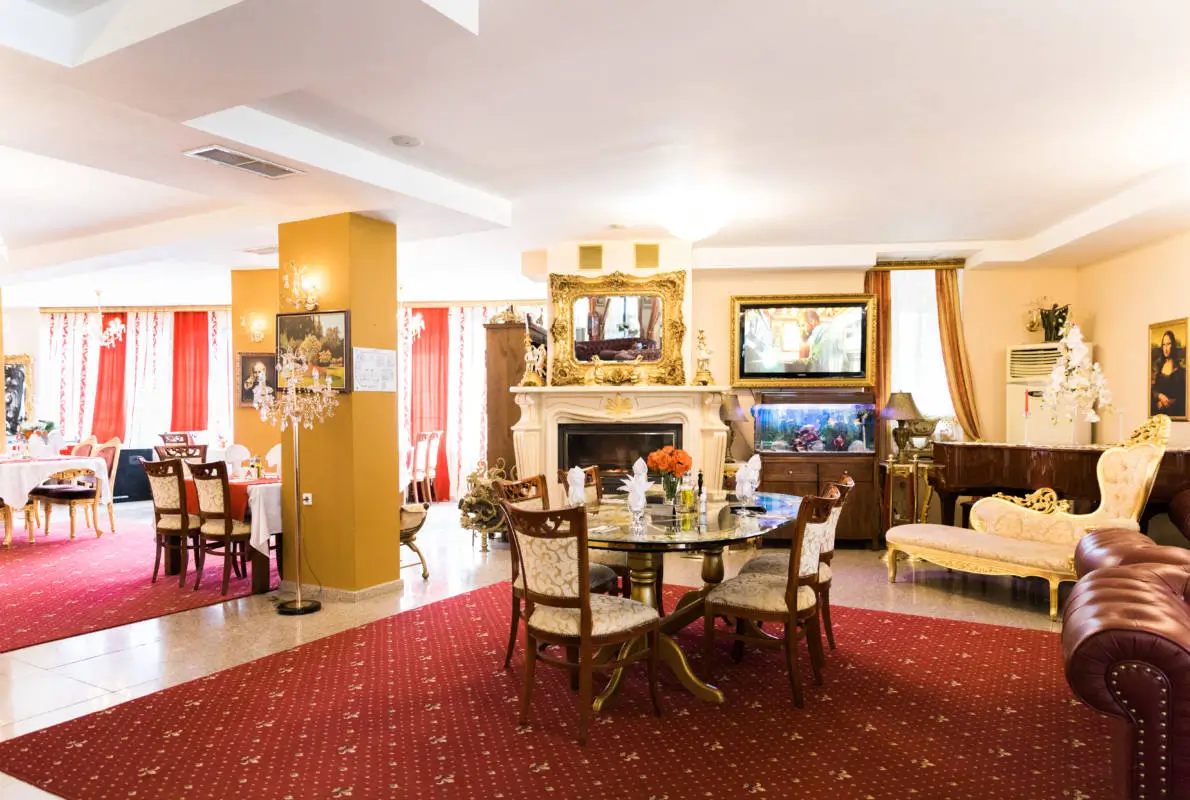 Hotel Elegant Lux, photo 6 of 8