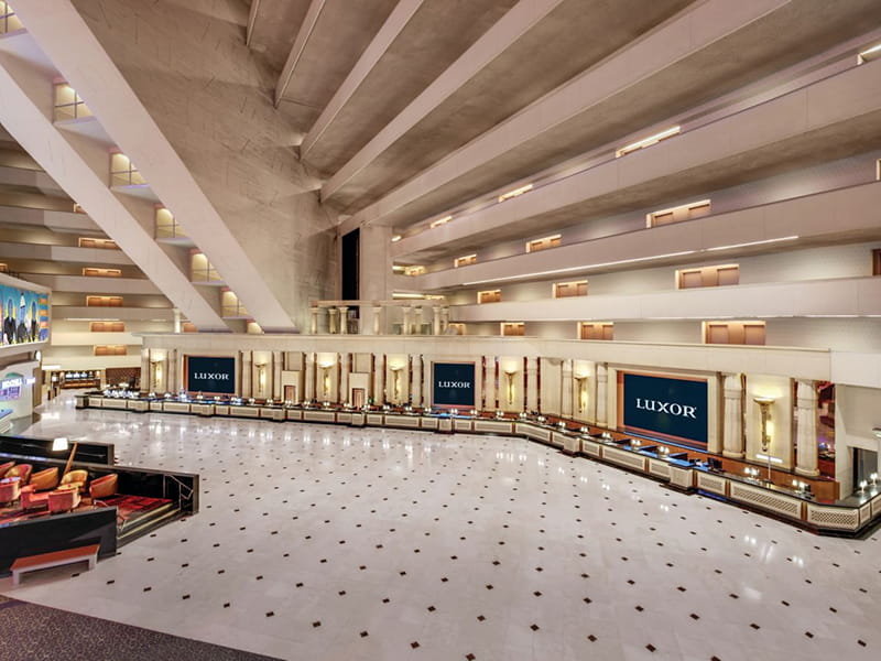 Luxor Hotel & Casino, photo 3 of 9
