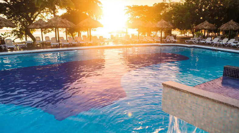 Riu Negril, photo 2 of 6