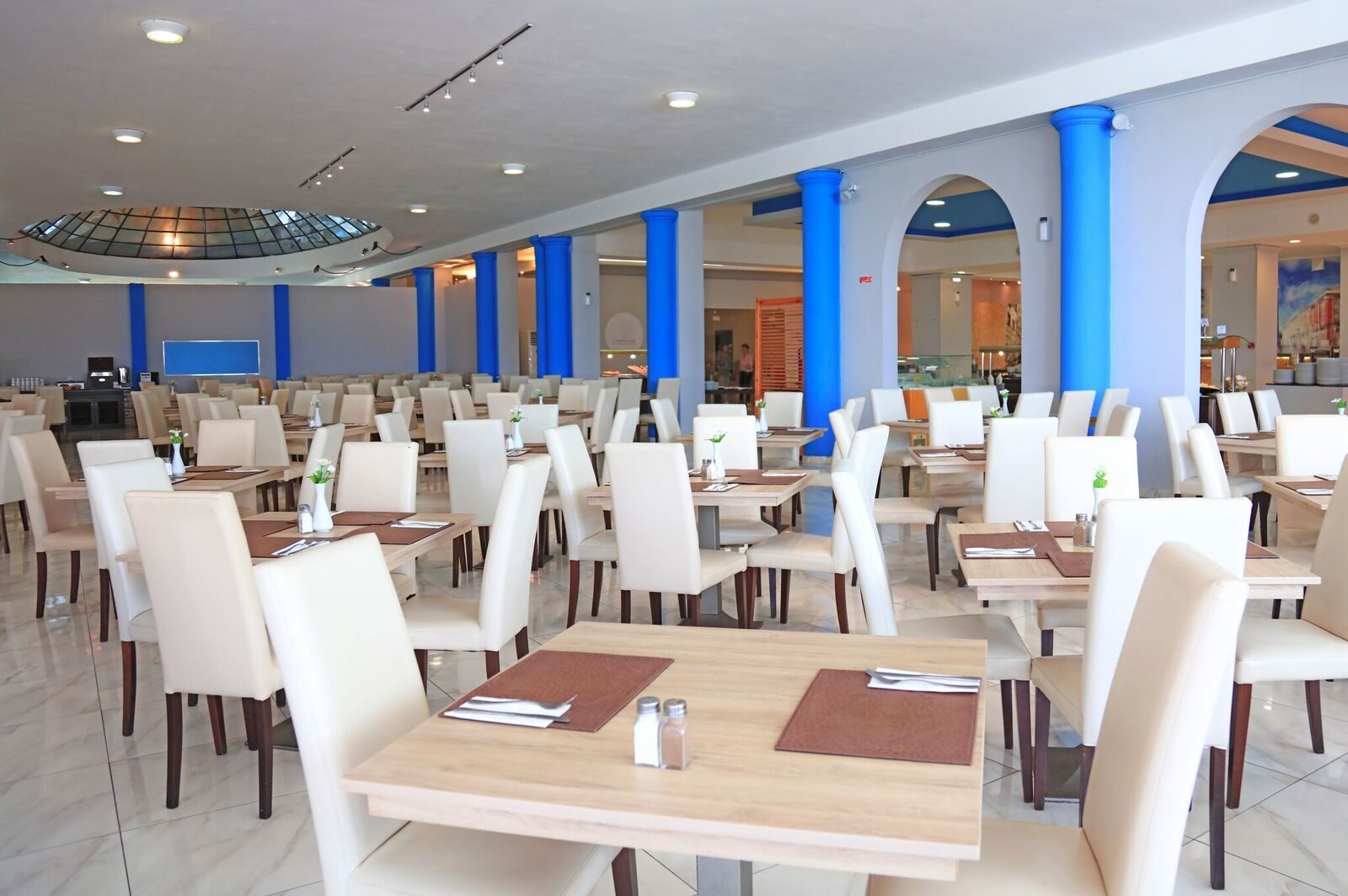 Sandy Beach Resort, photo 5 of 6